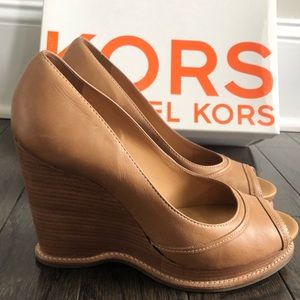 Michael Kors Leather Newton Peep Toe wedges